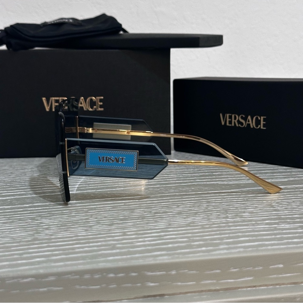 New! Versace Square Blue Shields Sunglasses - Blue - Picture 4 of 11